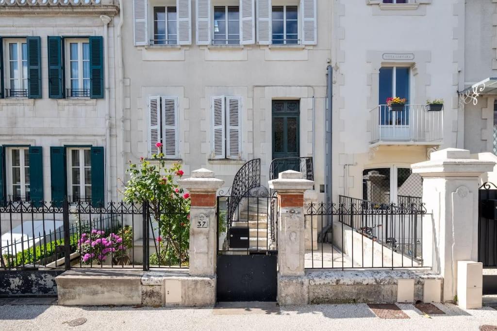 Superbe Appartement Facon Loft A 2 Pas Du Centre ! La Rochelle  Esterno foto